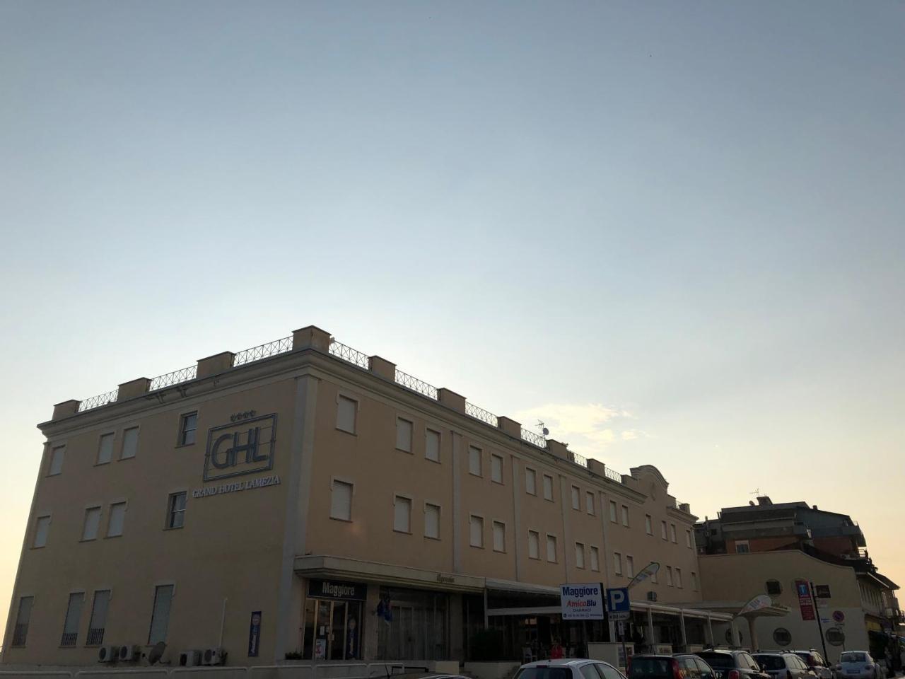 Grand Hotel Lamezia Lamezia Terme Bagian luar foto